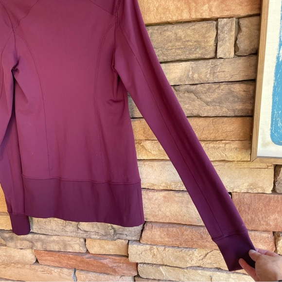 Lululemon maroon purple full zip actuve jacket Women’s 8 EUC - Picture 14 of 14